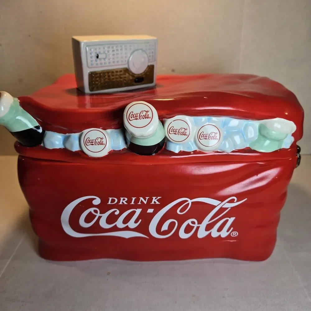 2002 Coca-Cola Sakura Beach Party Cooler Radio Ceramic Cookie Jar Vintage